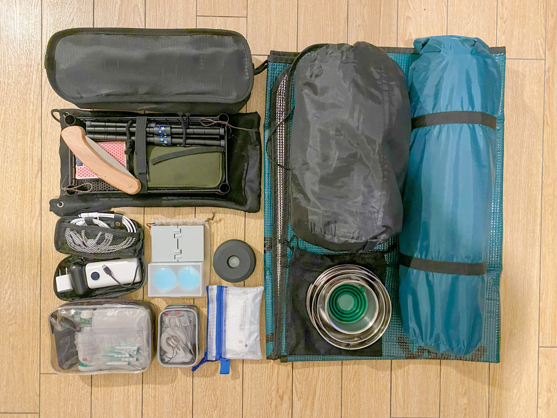 キャンプ用具 今度はあのアイテムにジャストサイズ！ 防水帆布製ツールボックスの